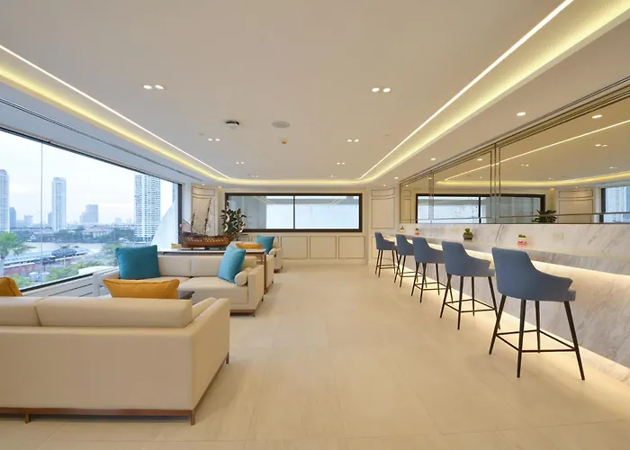 Centre Point Plus Hotel Silom - Newly Renovated Bangkok