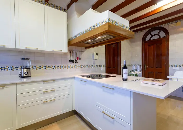 Andalusian Villa On The Sea And The Bay Of Málaga