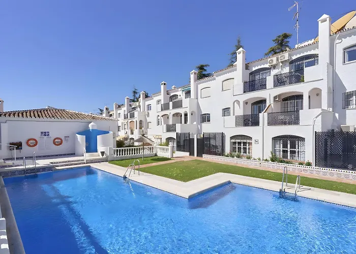 Villa Casa Lena Town House With Pool Nerja