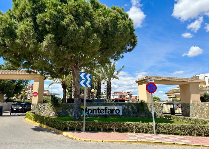 Casa Monte y Faro Santa Pola