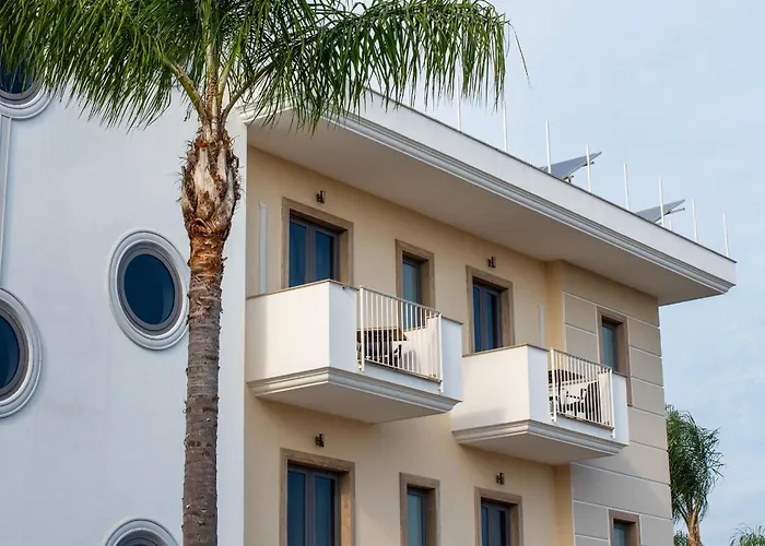 Hotel Premiere Varcaturo