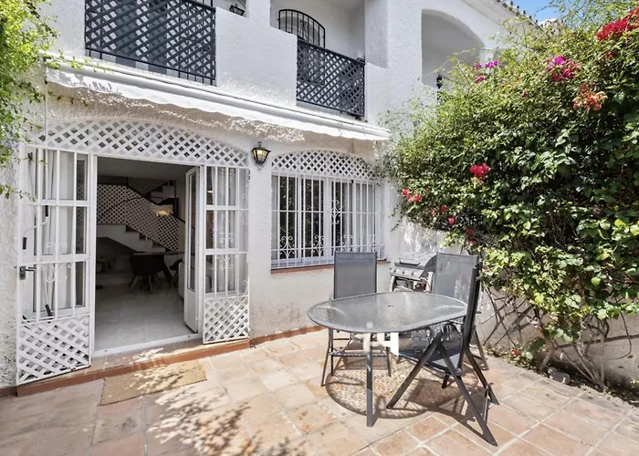 Villa Casa Lena Town House With Pool Nerja
