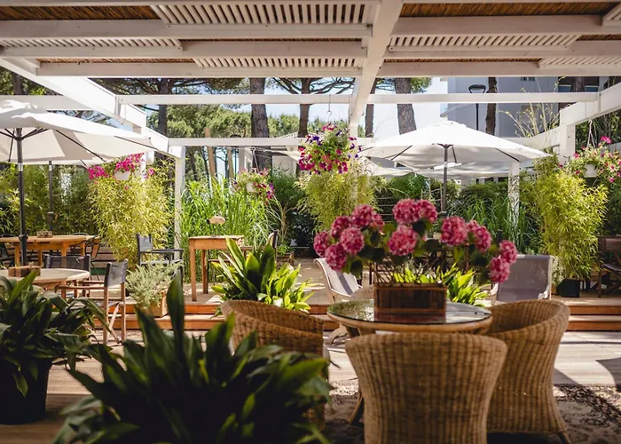 Hotel Saraceno Resort With Private Beach Milano Marittima