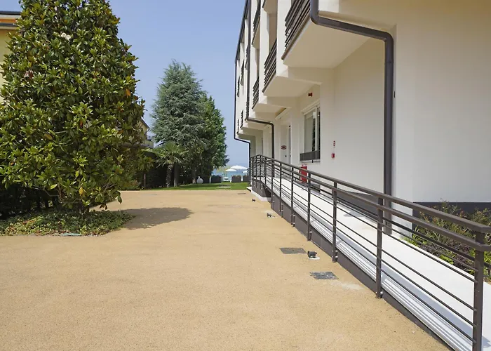 Hotel Unico By Dori Sirmione