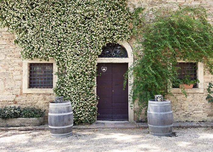 Agriturismo diffuso Tenuta Armaiolo - widespread farmhouse Rapolano Terme