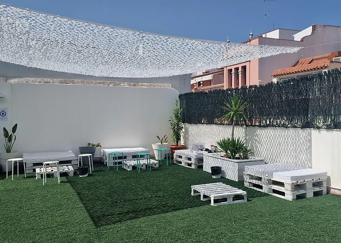 Hotel Y Apartamentos Dona Lola Siviglia