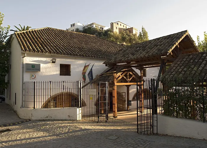 Albergue Juvenil El Bosque