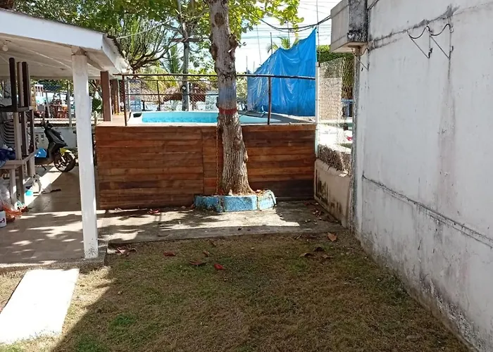 Hostal Coveñas Inn
