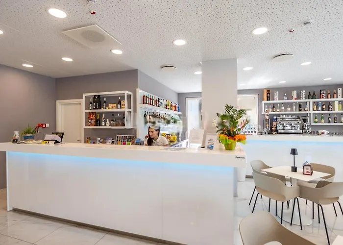 Nuovo HOTEL SETTIBI 20m dalla spiaggia Giulianova