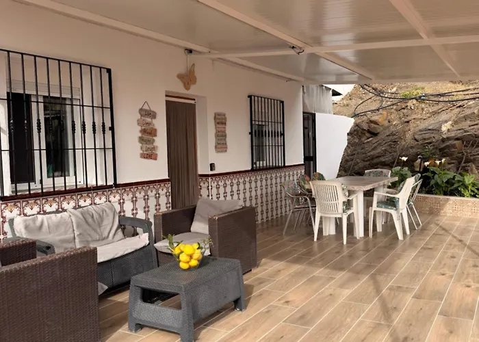 Casa rural Cristina- Piscina climatizada Málaga