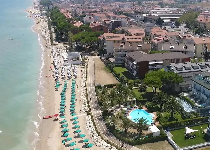 Hotel Ambasciatori Pineto