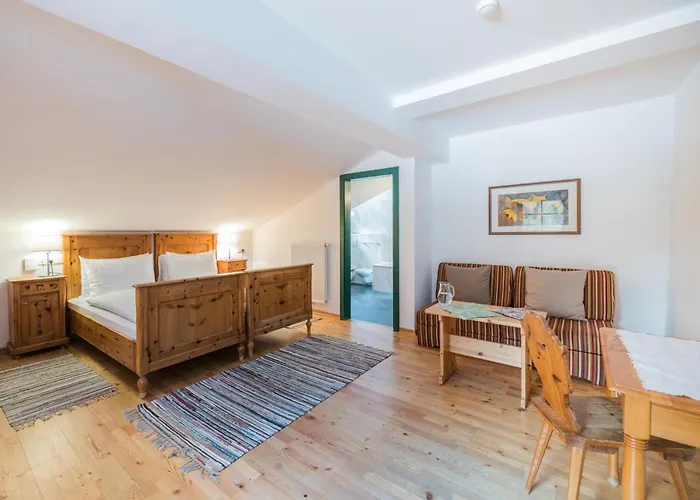 Hotel Dolomitenhof & Chalet Alte Post Sexten