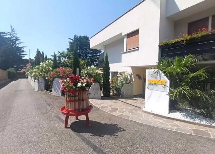 Hotel Garni Weingut Merano
