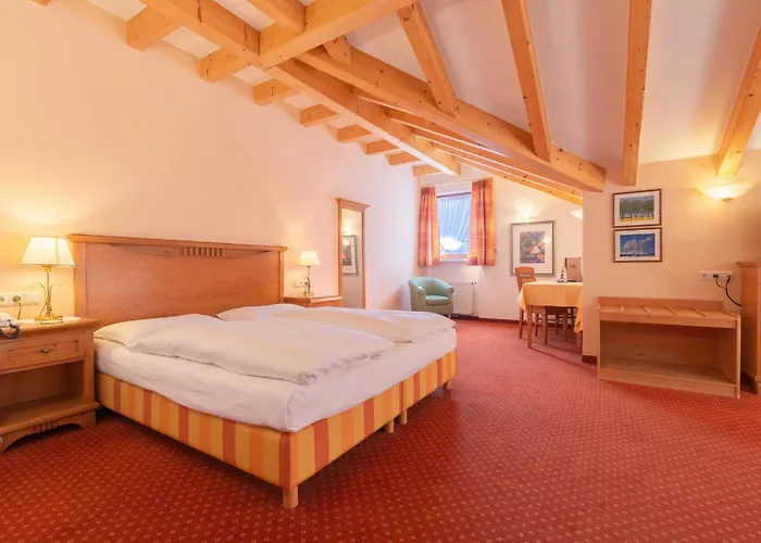 Hotel Schopfenhof San Candido