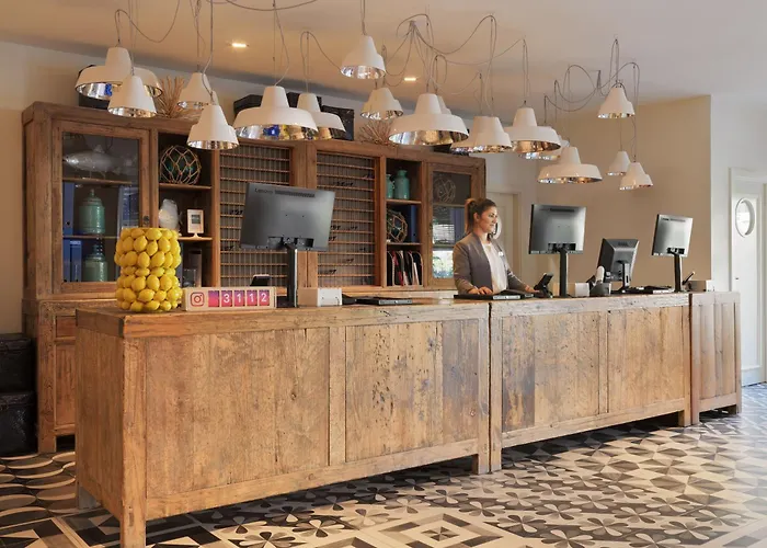 Hotel H10 Vintage Salou - Adults Only