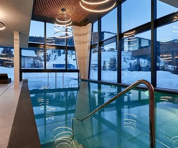 Hotel Stoeres - Active Wellbeing San Cassiano 