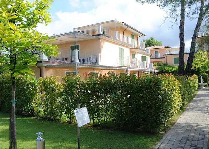 Aparthotel Rta la Pergola Marina di Massa