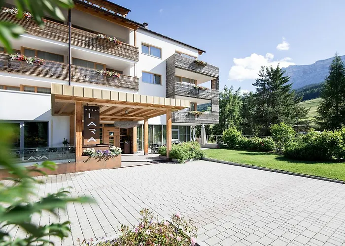 Alpine Hotel Ciasa Lara La Villa 