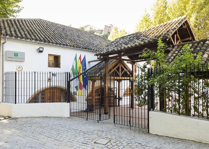 Albergue Juvenil El Bosque