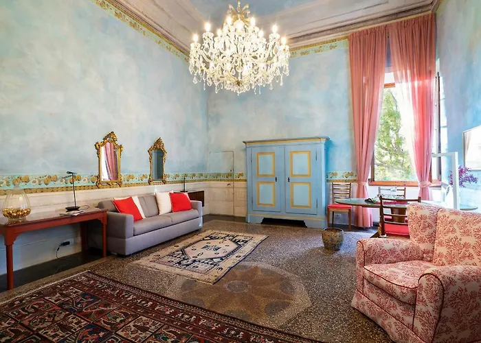 Bed and Breakfast Torre dei Lari Residenza d'Epoca Firenze