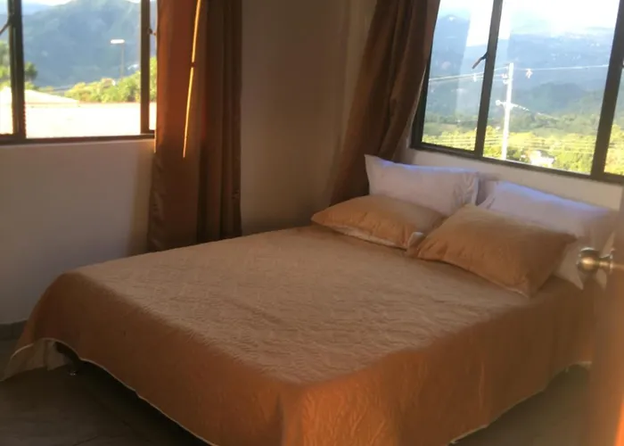 Apartahotel Tayambe La Mesa 